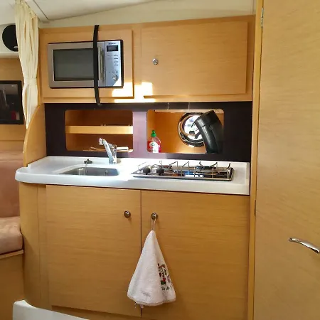 Hotel Bateau Haut Standing Privative - Nuit à Quai Port La Rochelle à La Rochelle  Extérieur photo