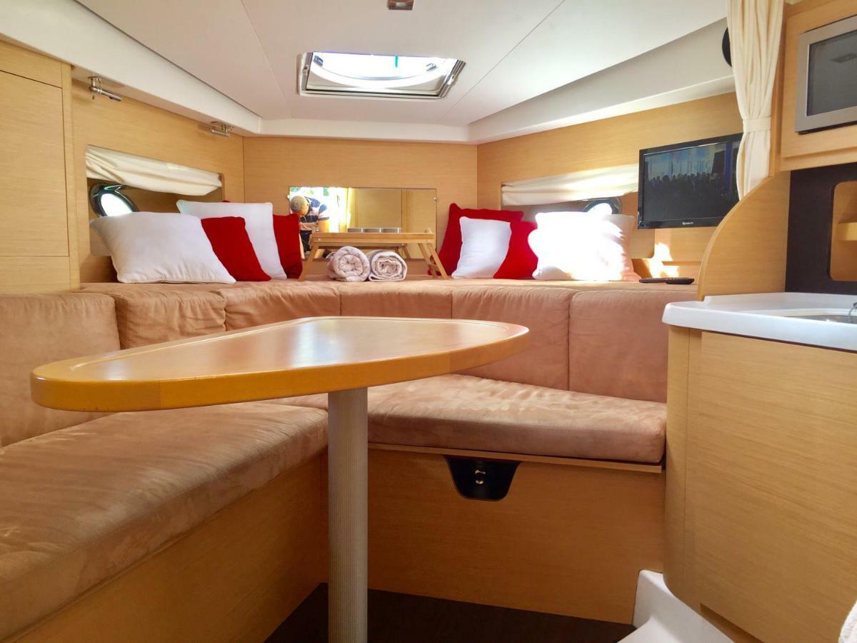 Bateau Standing Privative - Nuit A Quai Port La Rochelle * La Rochelle (Charente-Maritime)