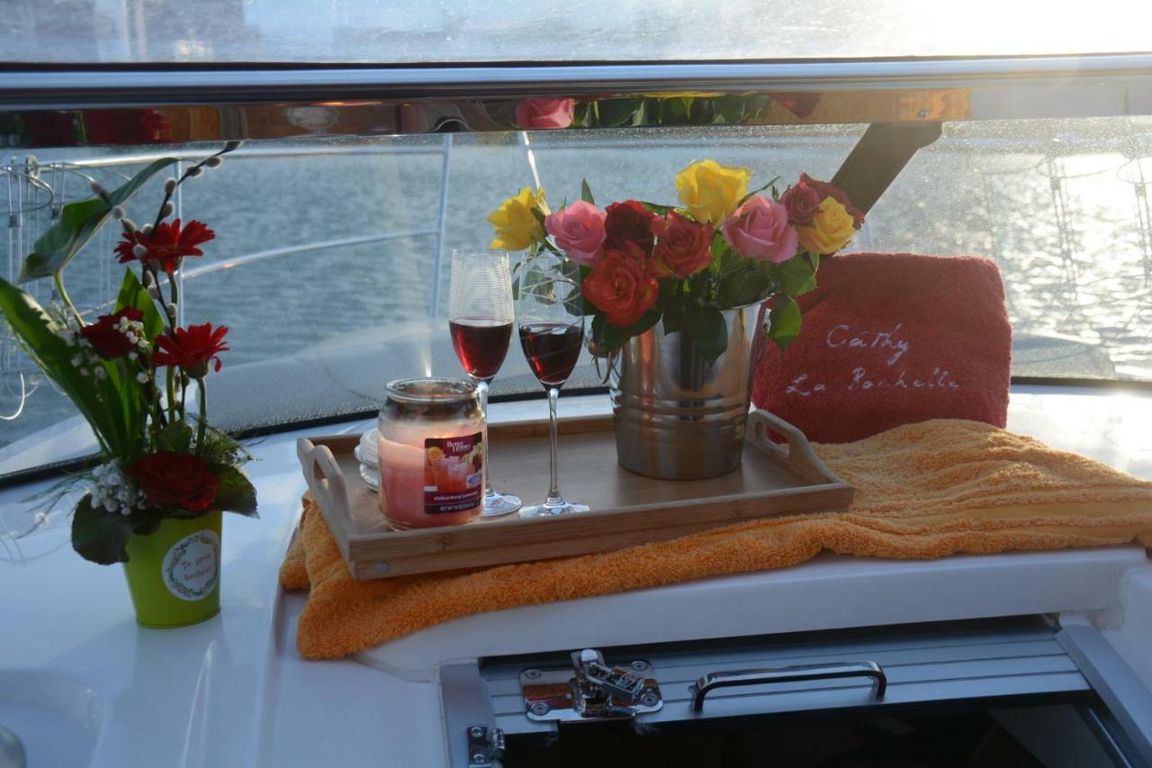 Bateau Standing Privative - Nuit A Quai Port La Rochelle *